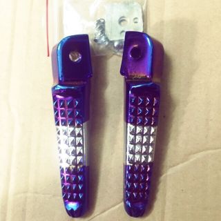 Gác chân nhôm titan gắn mọi dòng xe