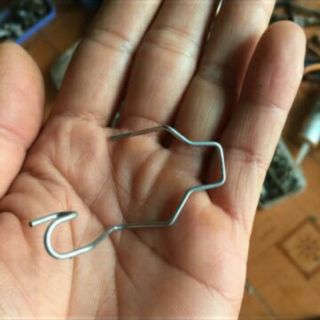 Lẫy kẹp bóng đèn chân H4 - phe kẹp giữ bóng đèn