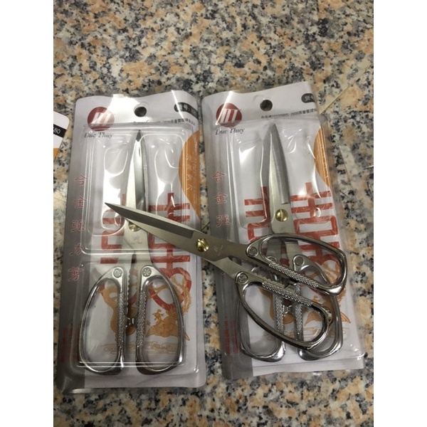 kéo cắt gà