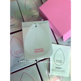 Kem nền Beauty Blender
