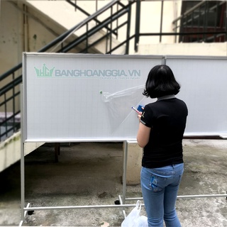 Bảng từ trắng di động -bánh xe có chốt hãm an toàn ,tặng bút dạ ,bông lau ,nam châm ..