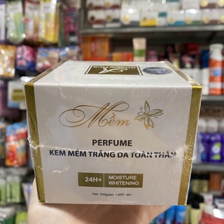 Kem chữ A dưỡng ẩm sáng da 48h