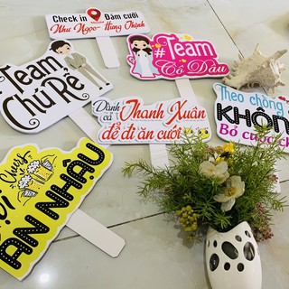 hashtag cầm tay, biển tên cầm tay trang trí sinh nhật, trang trí tiệc khai trương, sự kiện thiết kế riêng theo yêu cầu
