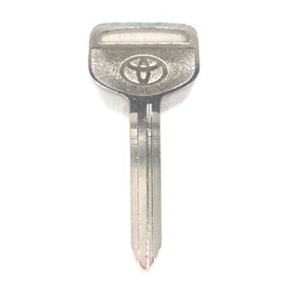 Phôi chìa khóa xe Toyota Innova Fortuner (xem kĩ rãnh chìa khóa)