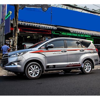 Tem Dán Xe Toyota Innova Bạc Thể Thao Mẫu Mới