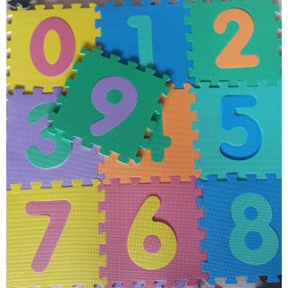 Set 10 thảm xốp số 30×30×1cm