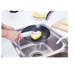 Cọ rửa bát có ống đựng xà phòng