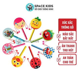 Đồ chơi cho bé Lục lạc, Trống gỗ cầm tay Space Kids nhiều màu sắc cho bé trên 3 tháng tuổi