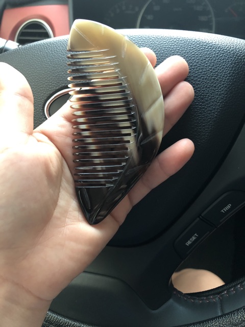 Lược sừng me lá