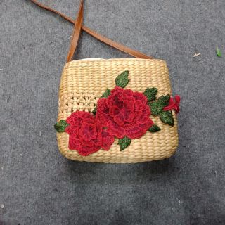 Túi cói vuông đan sóng giữa