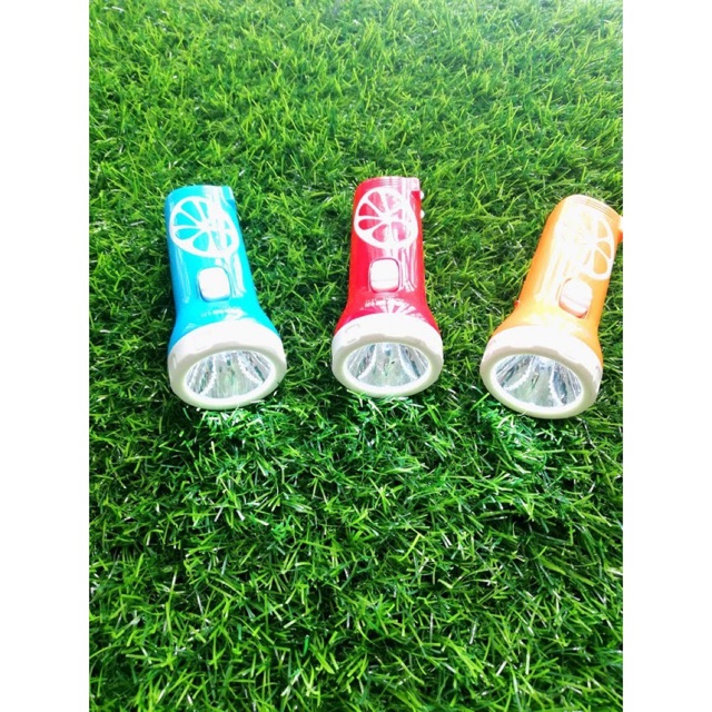 Đèn pin cầm tay nhỏ KM-8861