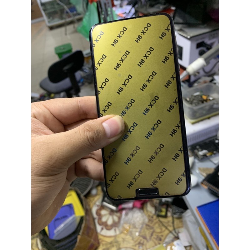 Dán màn hình Sharp Aquos R2