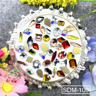 Mix size - Mẫu SDM100 mix màu. Đá khối chân bằng siêu bắt sáng, đính dán móng.
