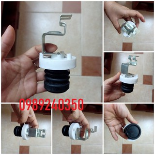 Nấm xả đáy máy giặt liền tay sắt