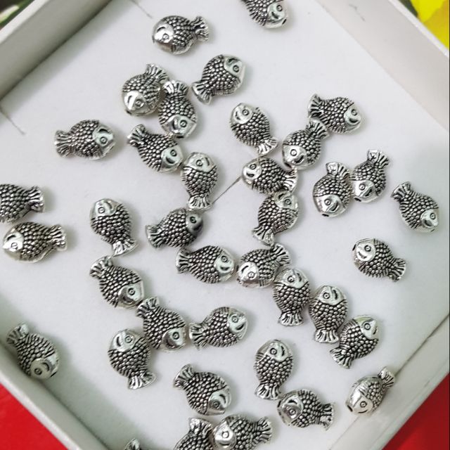 Gói 10 Charm cá bạc xi