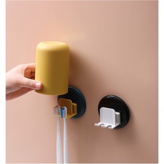 Móc treo bàn chải đánh răng kèm cốc súc miệng dán tường tiện lợi