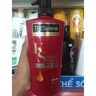 Dầu gội đầu TRESemme 5 trong 1 vào nếp suôn mượt chai 640g