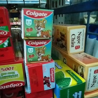 kem đánh răng trẻ em colgate