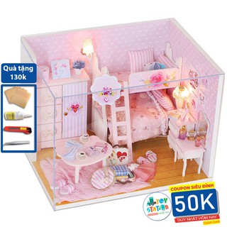 Mô hình NHÀ BÚP BÊ bằng gỗ có đèn led CĂN NHÀ MÀU HỒNG Tặng kèm Mica che bụi và dụng cụ lắp ráp Toystationvn