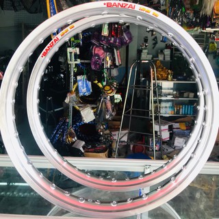 Cặp niềng trước sau nhôm banzai thailan size 1.4 1.4 màu bạc