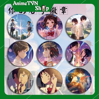 Huy hiệu in hình nhân vật Your Name (Kimi no Na wa) - bằng nhựa, có khuy cài ở mặt sau