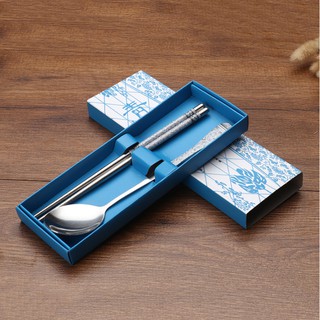 HCM - (nhiều màu) Bộ muỗng đũa hoa văn sang trọng