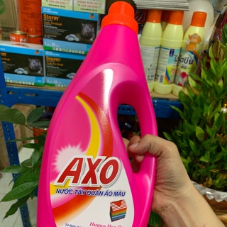 Nước tẩy quần áo màu Axo 1.8l