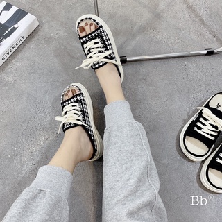 GIÀY SỤC THỂ THAO NỮ BUỘC DÂY VẢI KẺ CARO MẪU MỚI