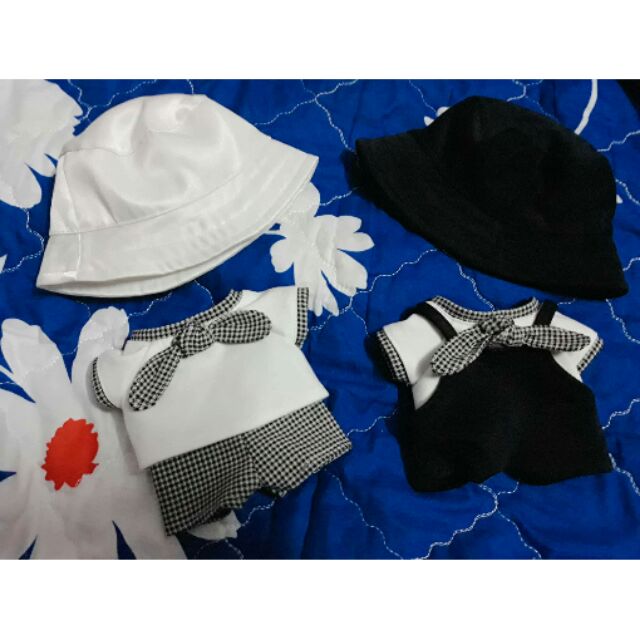 Outfit for doll