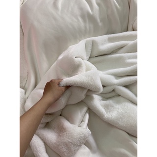 THẢM LÔNG NGẮN MỊN MÀU TRẮNG KEM HÀNG NHẬP