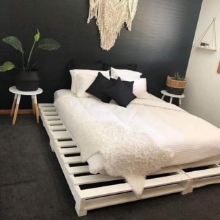 Giường gỗ màu tự nhiên pallet mới đẹp sơn màu trắng giá rẻ mà chất lượng