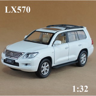 Mô hình ô tô Lexus LX570 bằng kim loại có âm thanh đèn 1:32