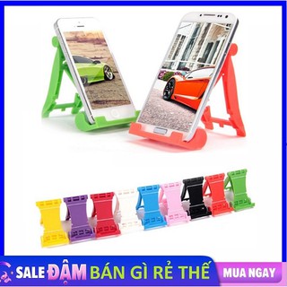 Giá đỡ điện thoại và máy tính bảng hình chiếc ghế lớn