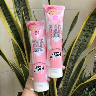 Gel Tẩy Tế Bào Chết Toàn Thân Cathy Doll White Milk Shine Peeling Body Scrub (320ml)