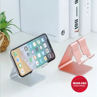 Kệ, giá đỡ điện thoại, đế tản nhiệt máy tính bảng