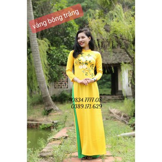 Áo dài truyền thống in hoa trẻ trung cho các nàng
