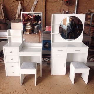 Bàn trang điểm mẫu mới BT14