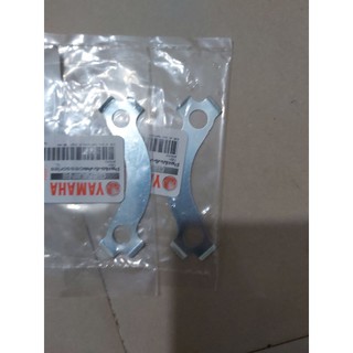 2 phe cài khóa nhông sau sirius 110 exciter 135 zin