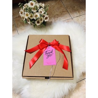 combo 60 hộp piza trơn k nơ k thẻ giá 2800₫/ hộp