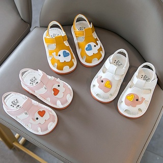 Sandal Tập Đi Cho Bé Họa Tiết Chú Voi Con Đáng Yêu Có Còi Đế Mềm Chống Trơn ( A01 )
