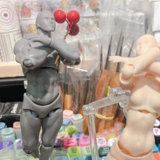 Mô hình nam nhân vật luyện vẽ anatomy gồm đế mô hình trong suốt - Gray Male