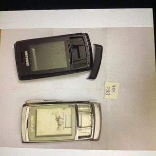 Vỏ samsung D840( 2 màu như hình)