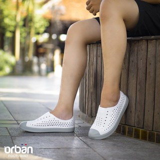 GIÀY THỂ THAO THÔNG HƠI URBAN MÀU TRẮNG ĐẾ XÁM