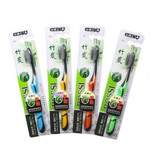 Bàn Chải Đánh Răng Than Tre Hoạt Tính Hàn Quốc BOSSI NO921 ( giao màu ngẫu nhiên)