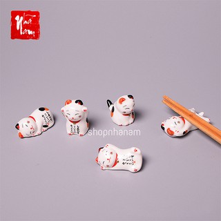 Tượng mèo thần tài gác đũa bàn ăn (giao mẫu ngẫu nhiên không chọn mẫu)