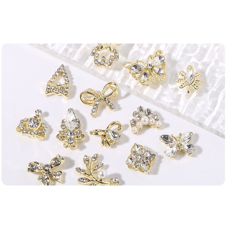 charm trang trí móng