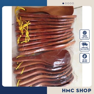 Muôi gỗ sâu lòng xới cơm, múc canh.