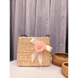 Túi lục bình túi cói đính hoa vintage dùng để đi biển chụp ảnh rất xinh, túi có lót vải và khoá kéo