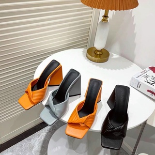 GUỐC TAM GIÁC QUAI KIỂU SIÊU HOT
