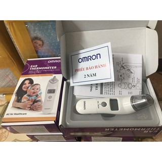Nhiệt kế điện tử đo tai cho cả gia đình Omron TH-839S BH chính hãng 2 năm